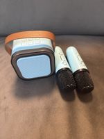 Karaoke Lautsprecher mit zwei Mikrofonen hellblau neu