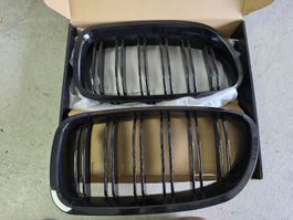 Kühlergrill Set BMW 3er F30 F31 F35 schwarz glanz neu