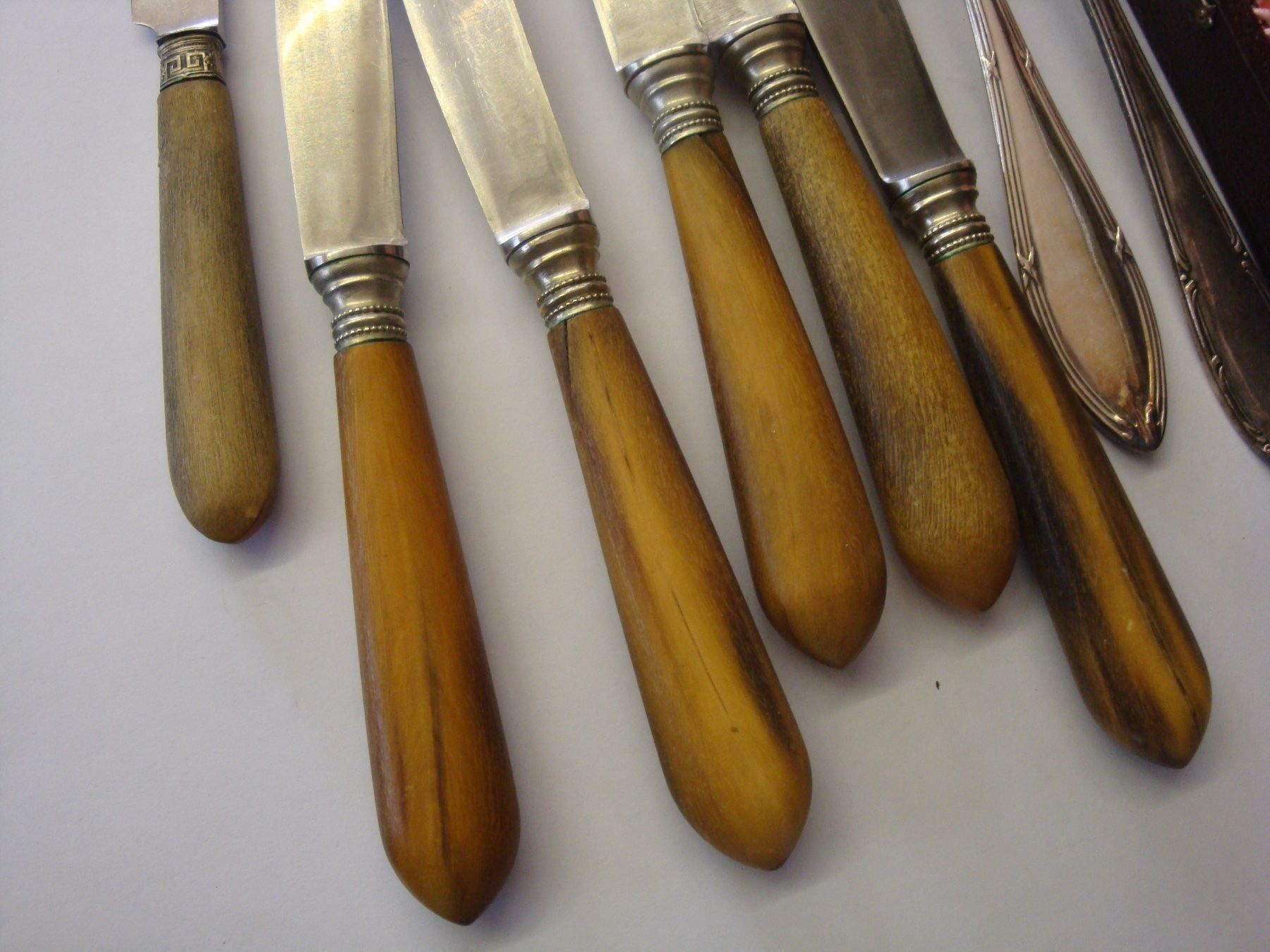 Set di posate: 5 Essgabeln, plus 5 Essmesser – Usato da häusernmoos venduto da buc_8ftk 5