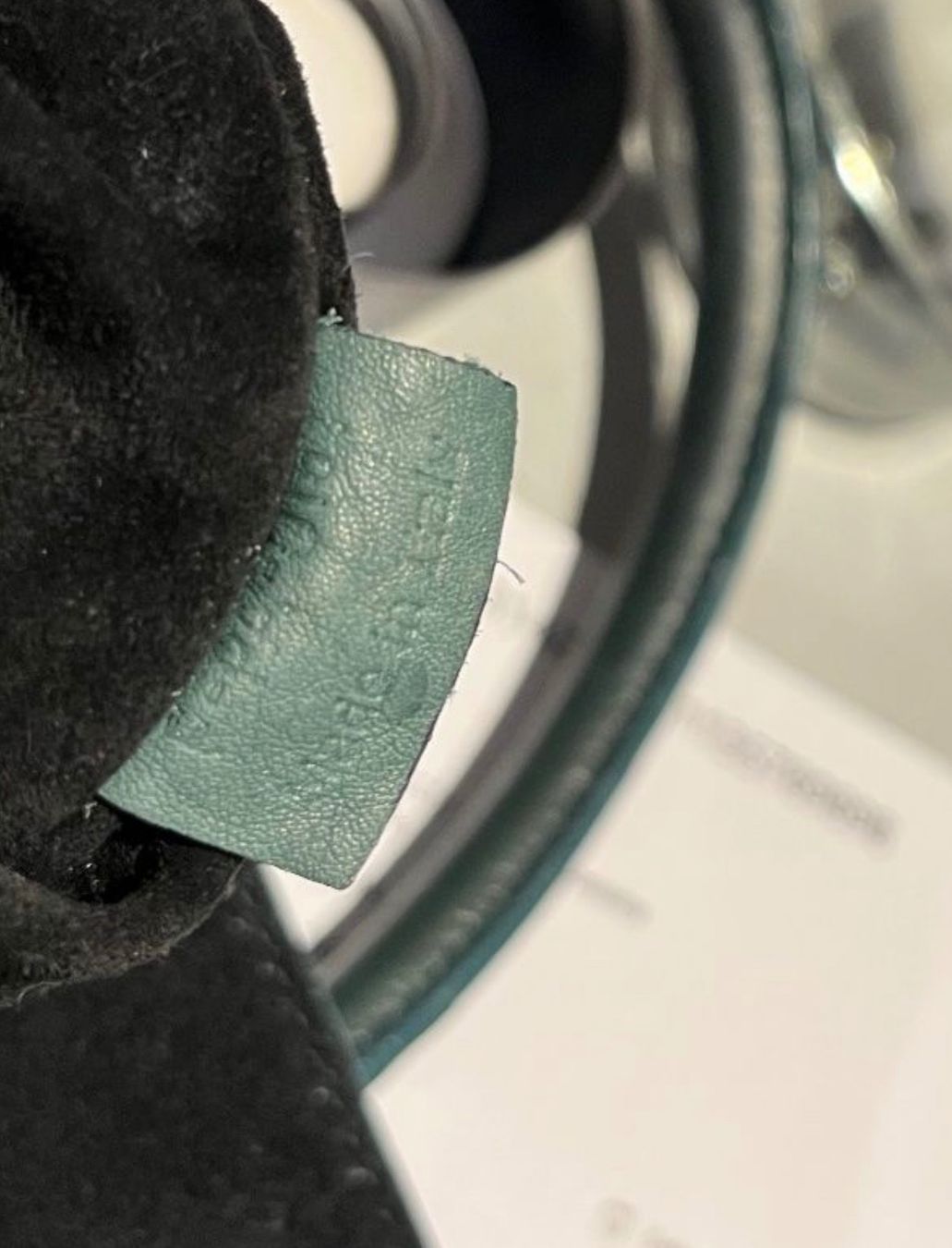 Celine Sacs femmes: Céline Paris - Bag - Phantom Large Luggage, seltene Farbe – D'occasion à St. Gallen par Floomer 9