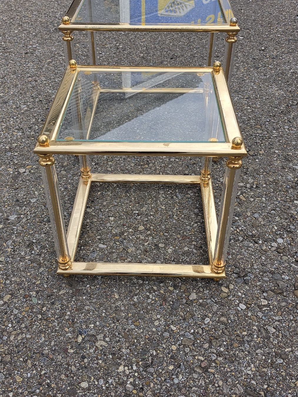 Set de table et chaises: Beistelltische Messing Glas 2er Set – D'occasion à Mettlen par elios0888 5