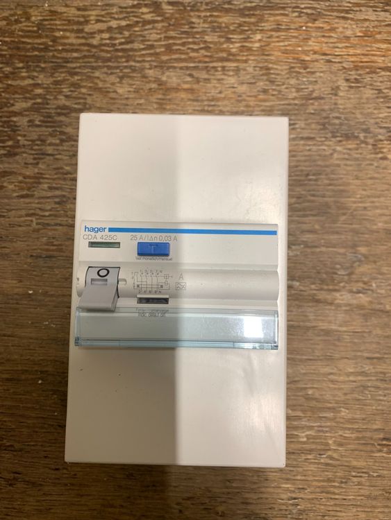 FI 25A mit AP Gehäuse (Gebraucht) in Dintikon für CHF 33 – mit ...