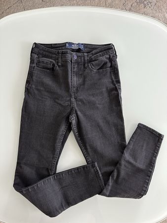 Hollister dark-black High-Rise Super Skinny Jeans, Size 26