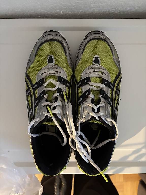 Herrenschuhe: Asics Sneaker – Gebraucht aus Ennetbaden von julija.