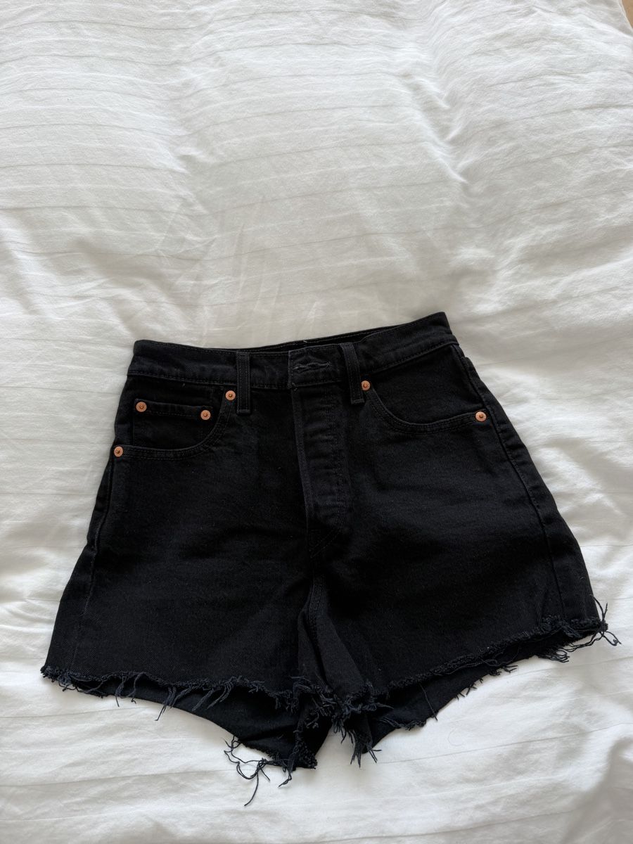 Levi's Jeans: Levi‘s Shorts Gr. 25 – Nuovo (secondo la descrizione) da Gossau SG venduto da AuAj