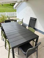 Table d'extérieur 8/10 pers. + 10 chaises + table d'appoint