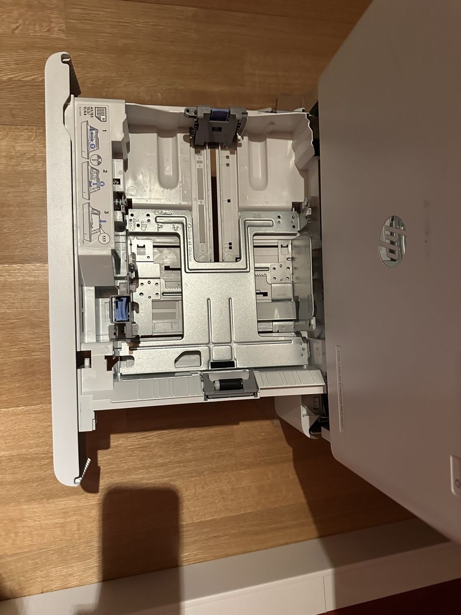 Hewlett Packard Stampanti: HP Color LaserJet Enterprise MFP M577 Multifunktionsdrucker – Usato da Flawil venduto da nai_6crk 2