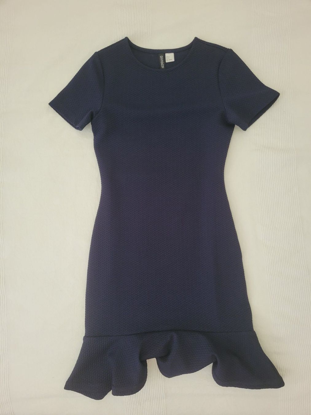 H&M Robes: HM divided Kleid 36 – D'occasion à Pfäffikon SZ par Mrs.Moneypenny