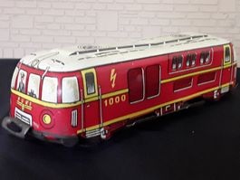 HUKI 1000 __ Lokomotive Tram _ Blechspielzeug _ Länge 13 cm