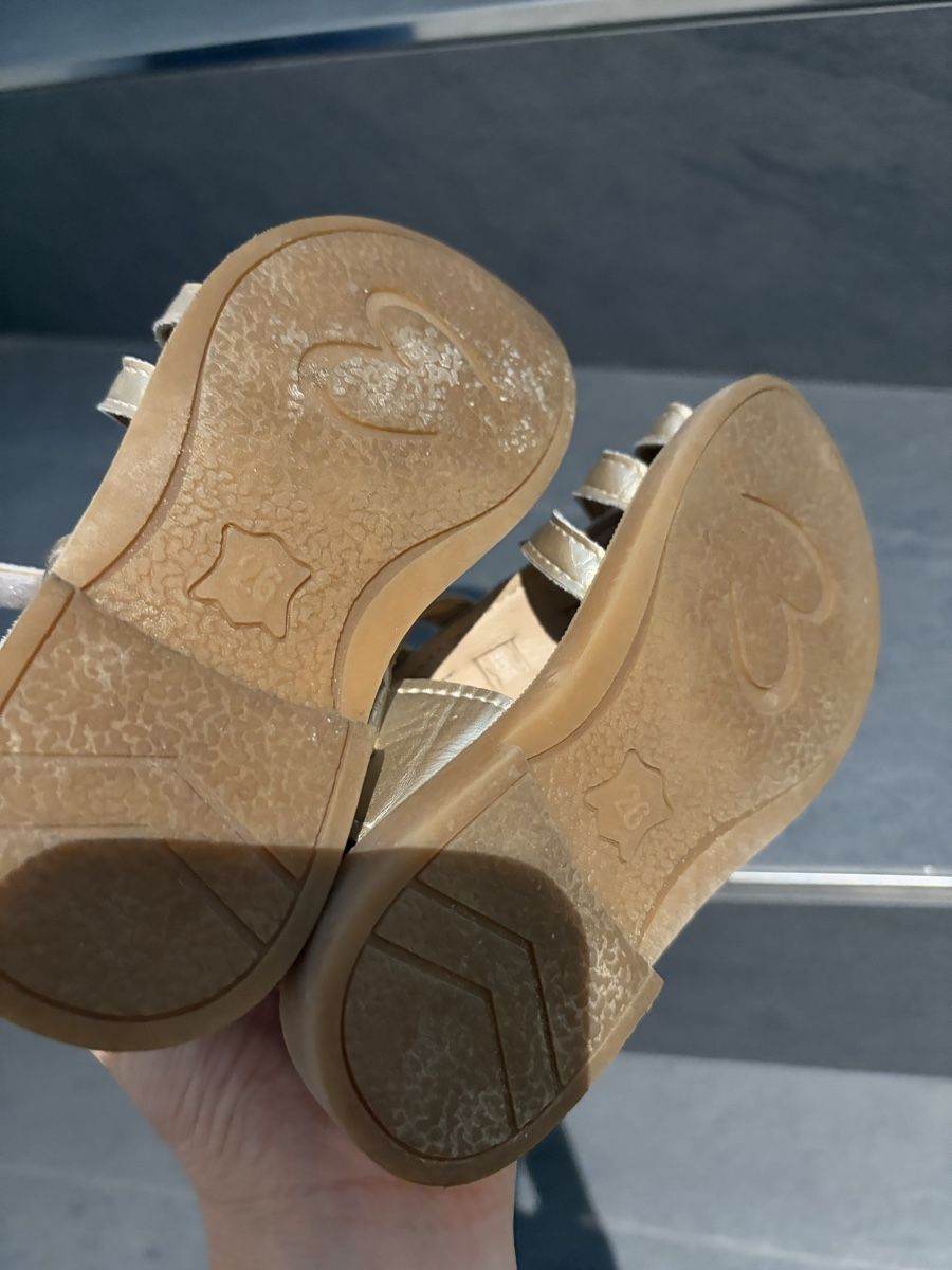 Scarpe per ragazze: Mädchen Sandalen Gr. 26 Gold – Usato da Frauenkappelen venduto da SSCN01 3