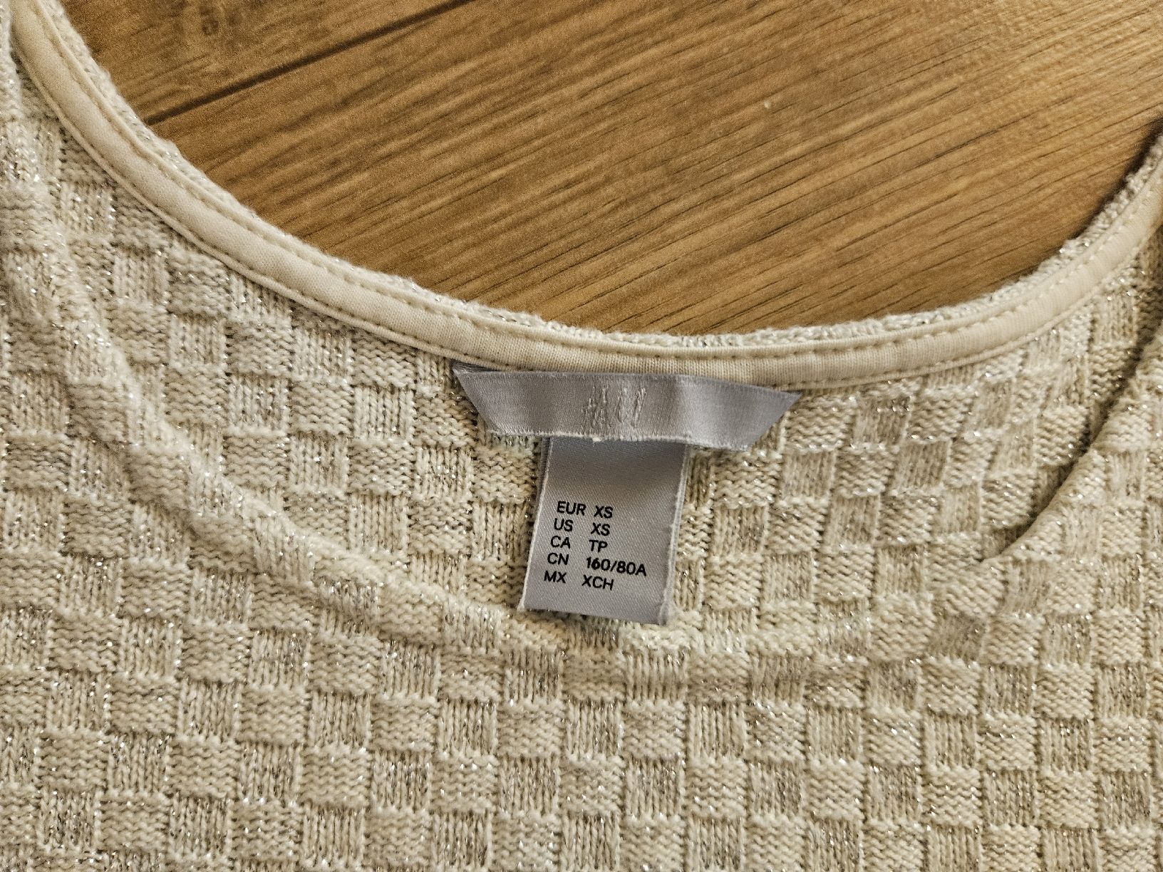 H&M T-shirt: H&M Shirt, Beige, Grösse XS. – Usato da Rhäzüns venduto da inf_rcj7 1