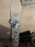  Snowboard mit Bindung