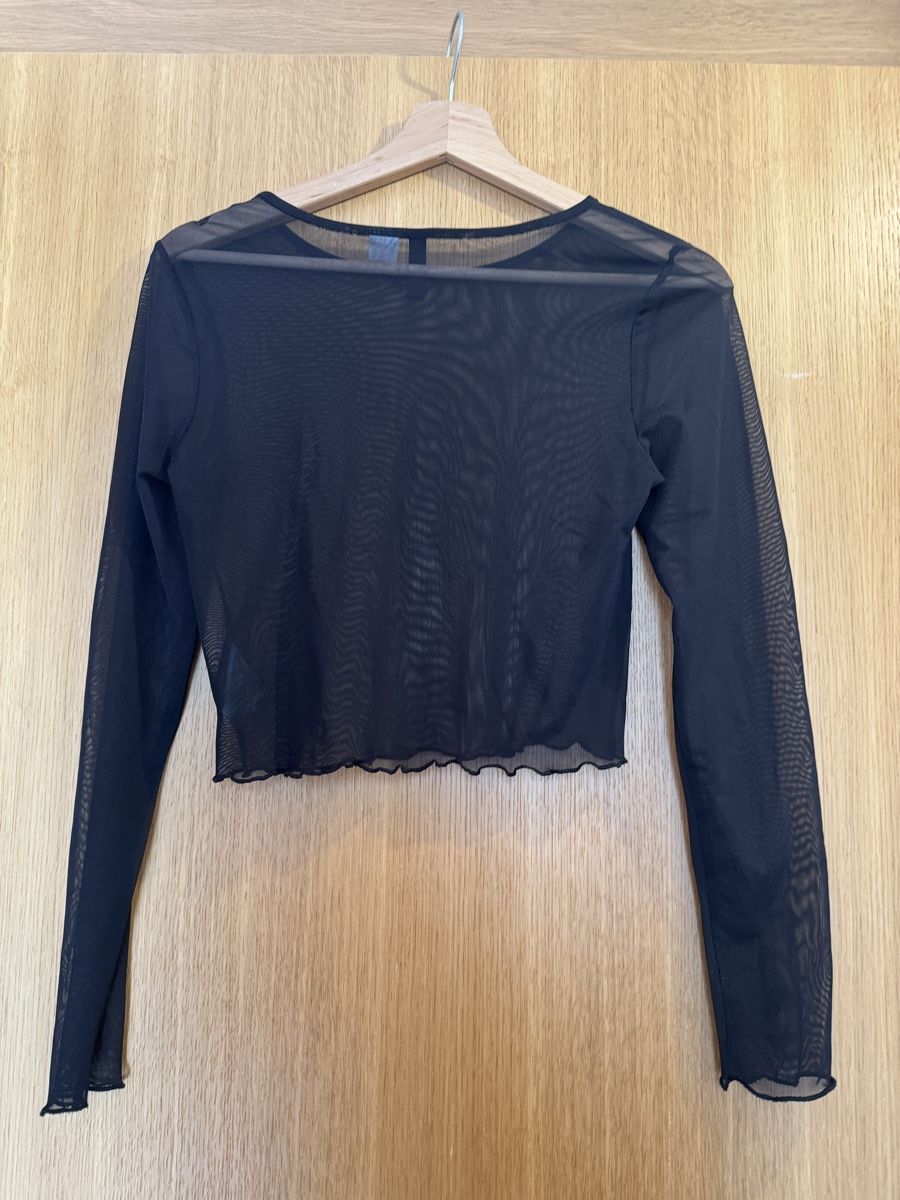 H&M Tops: "Mash" Oberteil – D'occasion à Grindelwald par Loredana_Crescente 1