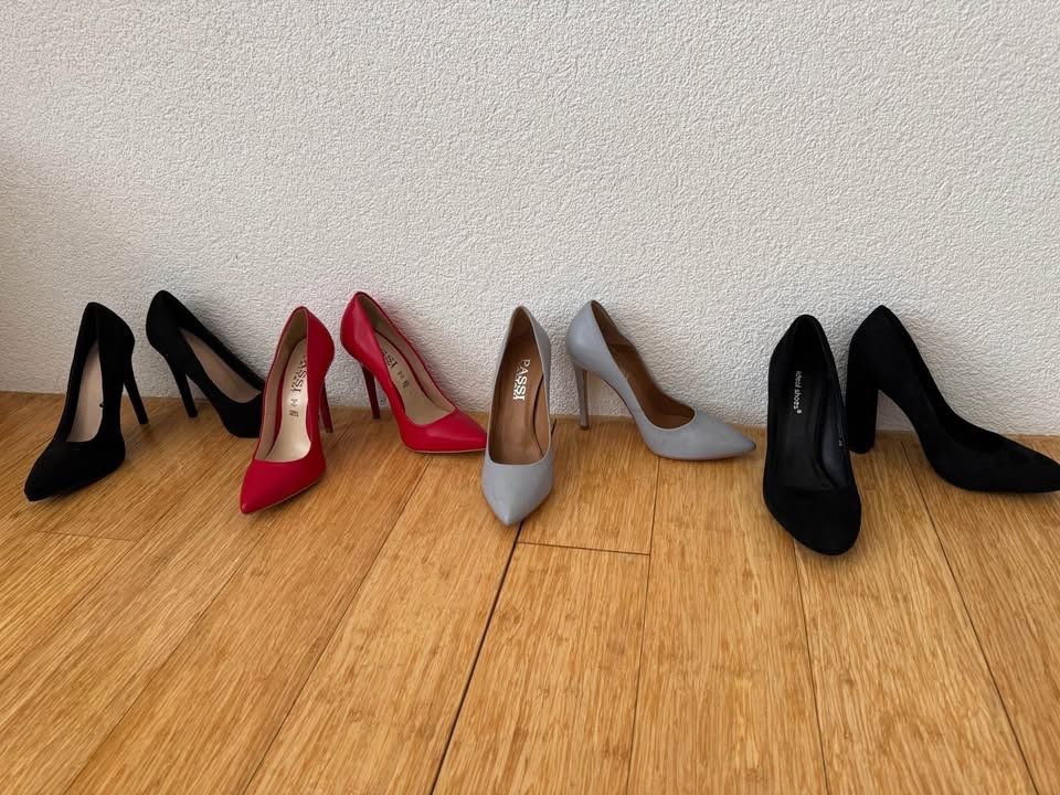 Scarpe da donna: Talons 36/37 - 15chf /paire – Nuovo (secondo la descrizione) da Biel/Bienne venduto da mar_7s9q