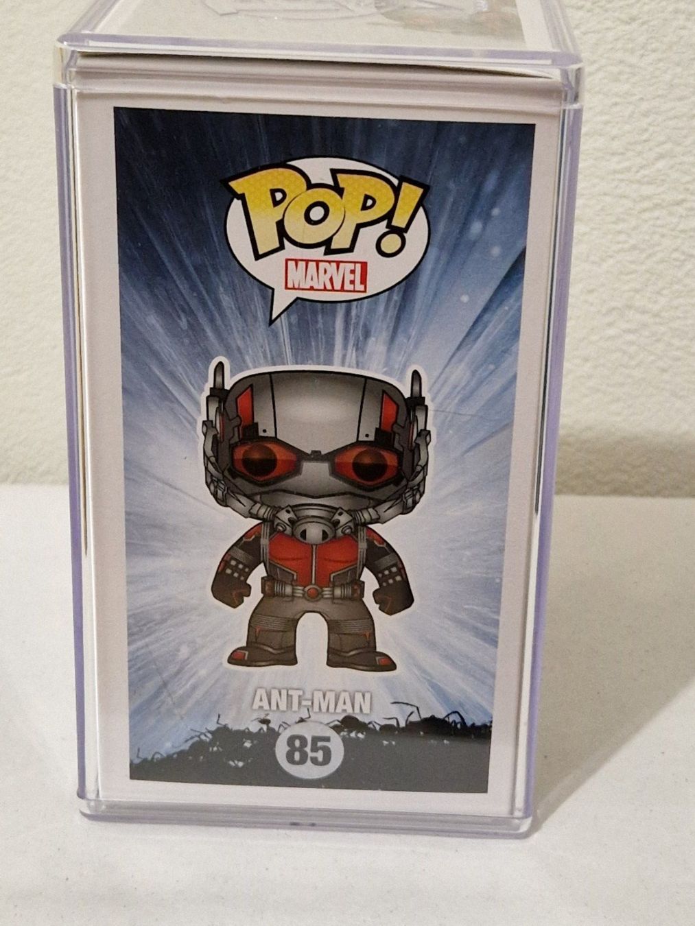 Funko Figuren: Funko Pop Marvel Ant-Man #85 + Acryl-Schutzhülle – Neu (gemäss Beschreibung) aus Igis von Vulleta.38 2