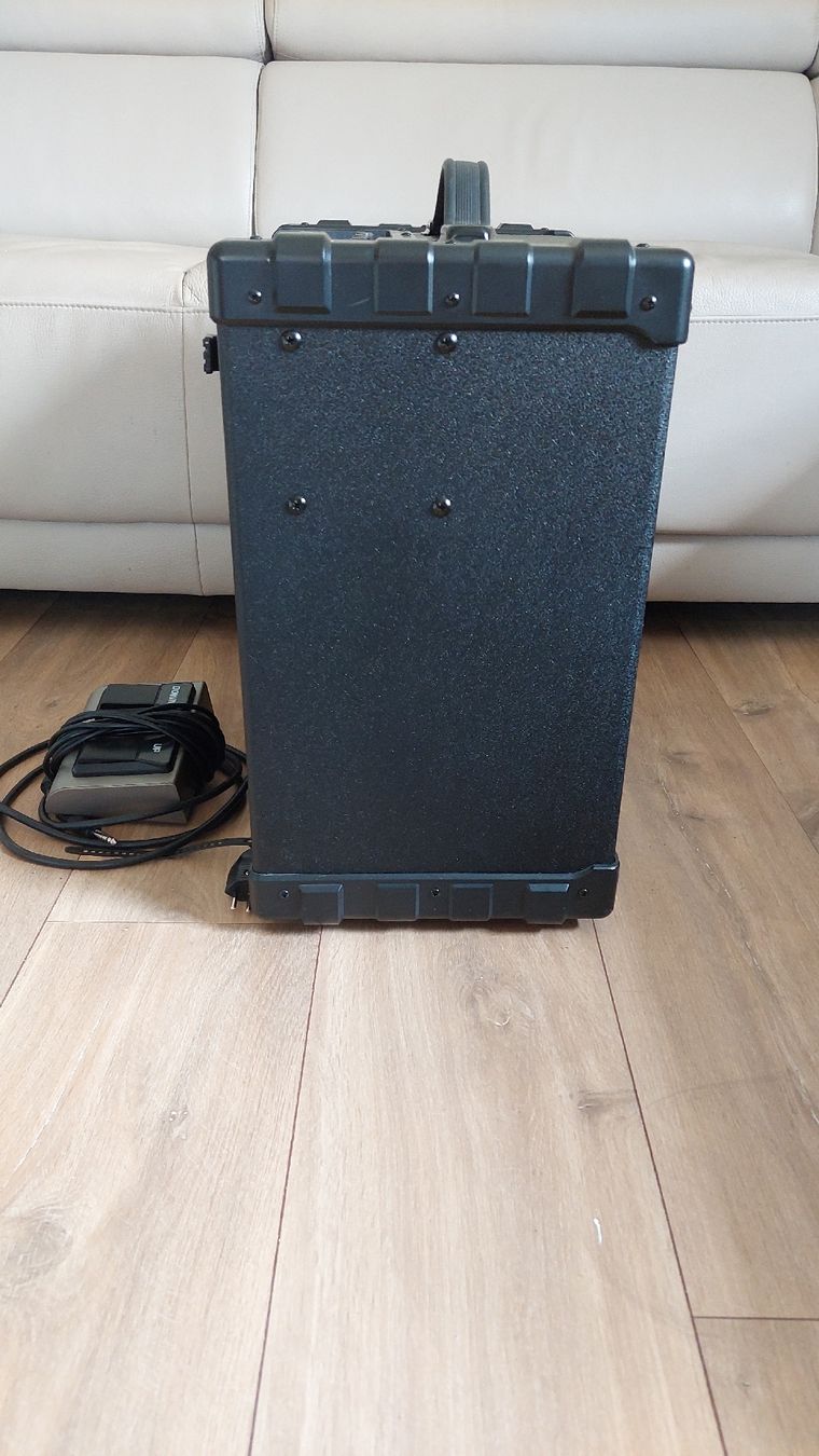 Roland Amplificatori: Roland Cube 80W – Usato da Richterswil venduto da Bamarai 2