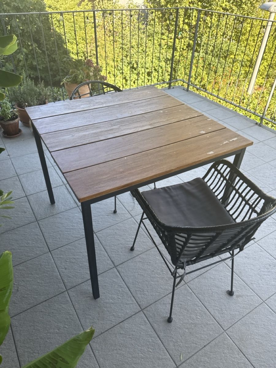 Tables: Gartentisch Holz Metall – D'occasion à Zürich par spazzolo