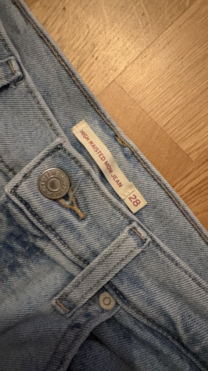 Levi's Jeans: Levis Jeans 28 – Nuovo (secondo la descrizione) da Bern venduto da best.secondhand 1