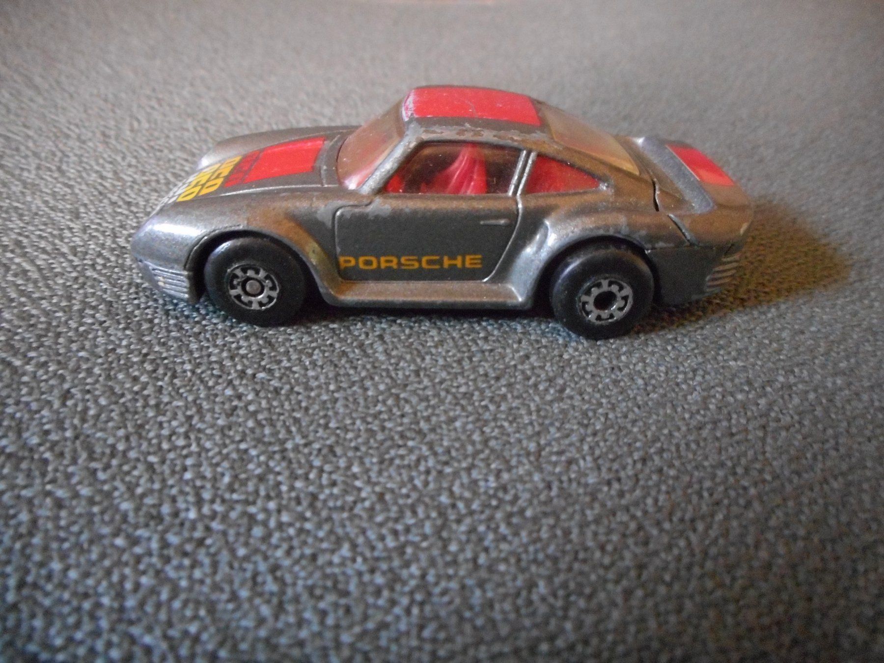 Matchbox Modellini d'auto: Matchbox Porsche 959 1:58 – Usato da Bretzwil venduto da gbfluck 3