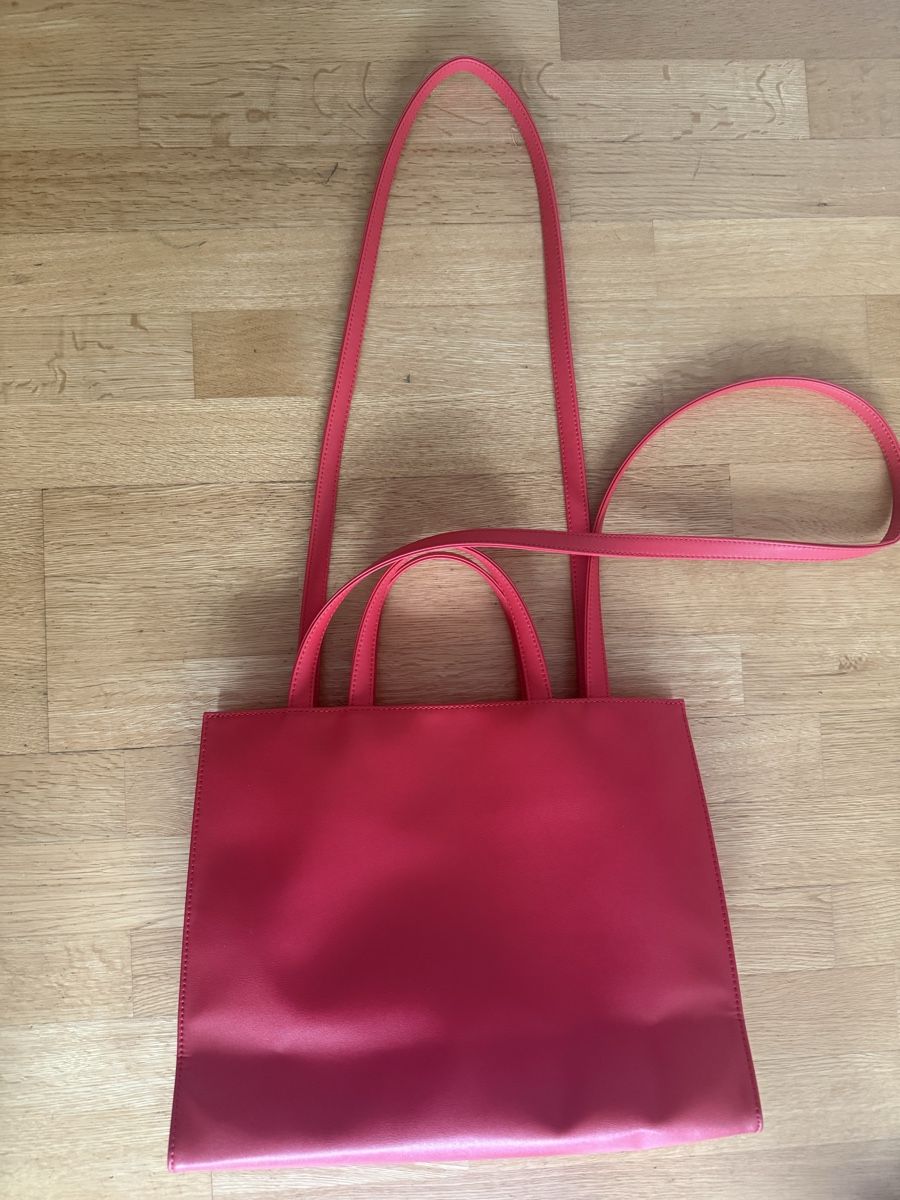 Borse: Telfar Bag Medium in Red – Nuovo (secondo la descrizione) da Bassersdorf venduto da len_czz7 2