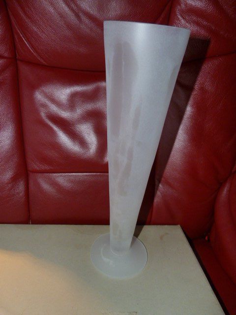 Vasi & Recipienti: Vase aus satiniertem Glas – Usato da Nunningen venduto da Ave51 1