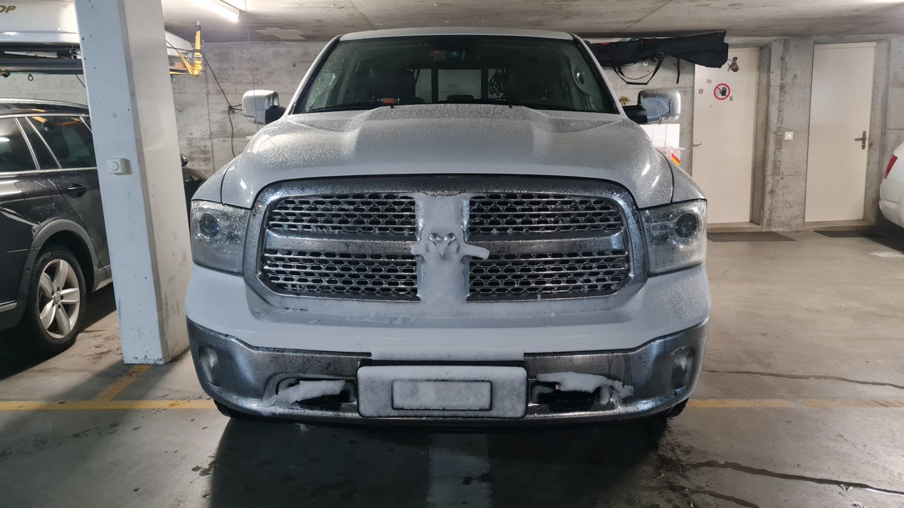 Dodge Autos: Dodge RAM Quad Cab 5.7 V8 HEMI – Gebraucht aus Chur von khu_cz29
