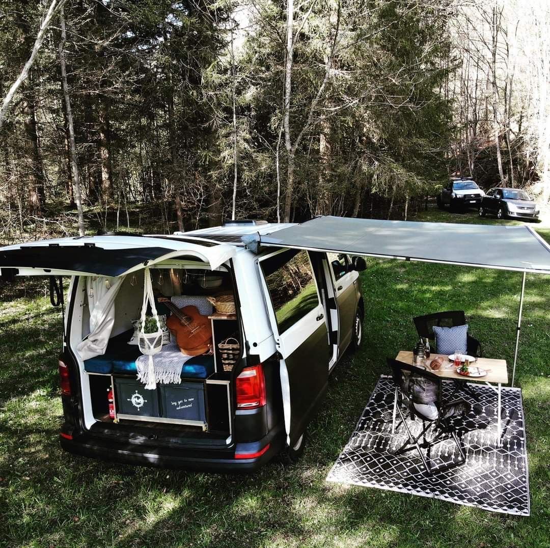 VW Véhicules de camping: VW Van Camper Transporter T6 – D'occasion à Altdorf UR par Figi01