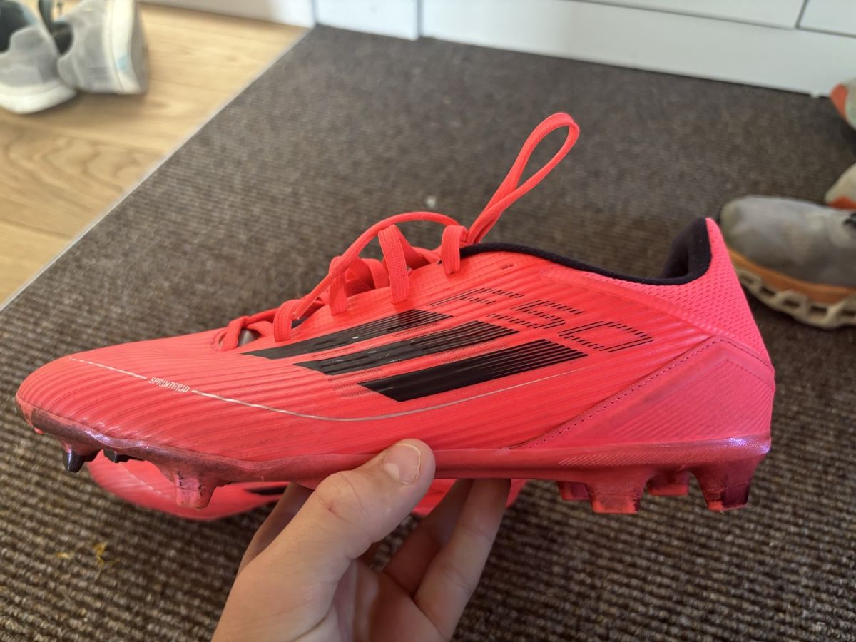 Adidas Scarpe da uomo: Adidas F50 Size 42,5 EU – Usato da Kilchberg ZH venduto da mar_y69c 1
