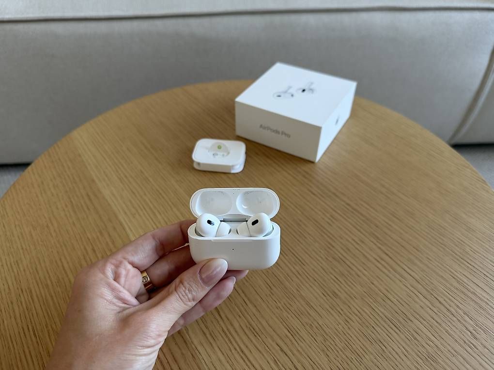 Cuffie: Apple AirPods Pro (2. Generation) USB-C – Usato da Basel venduto da Ohschaumal 4