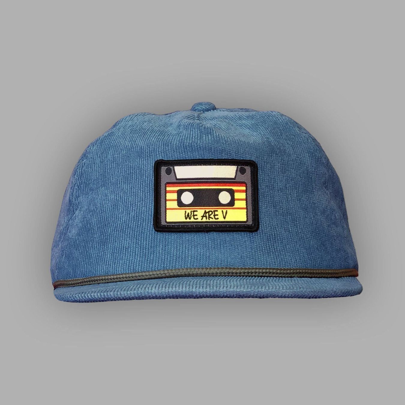 Hüte, Mützen & Caps: Manchester Cap von We Are V – Neu und originalverpackt aus Schüpfheim von WeAreV