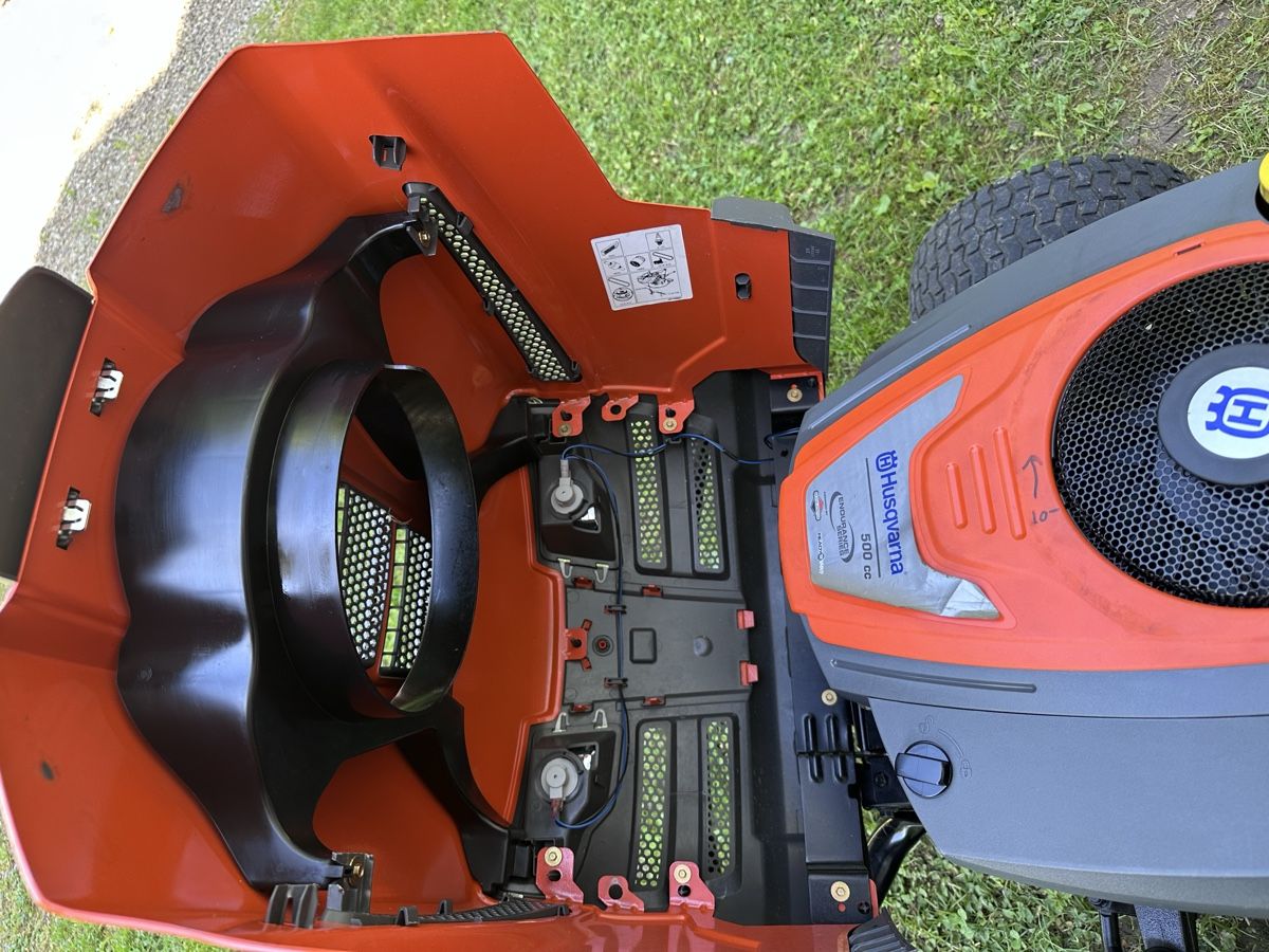 Husqvarna Tagliaerba: Rasentraktor Husqvarna TC 238  – Usato da Grossdietwil venduto da kawasaki-kfx 9