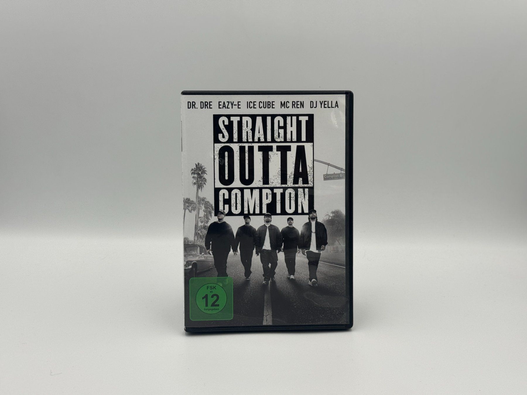 Tutti i DVDs: STRAIGHT OUTTA COMPTON - Versand A-Post nur CHF 2.50! – Usato da Siblingen venduto da the_92m7