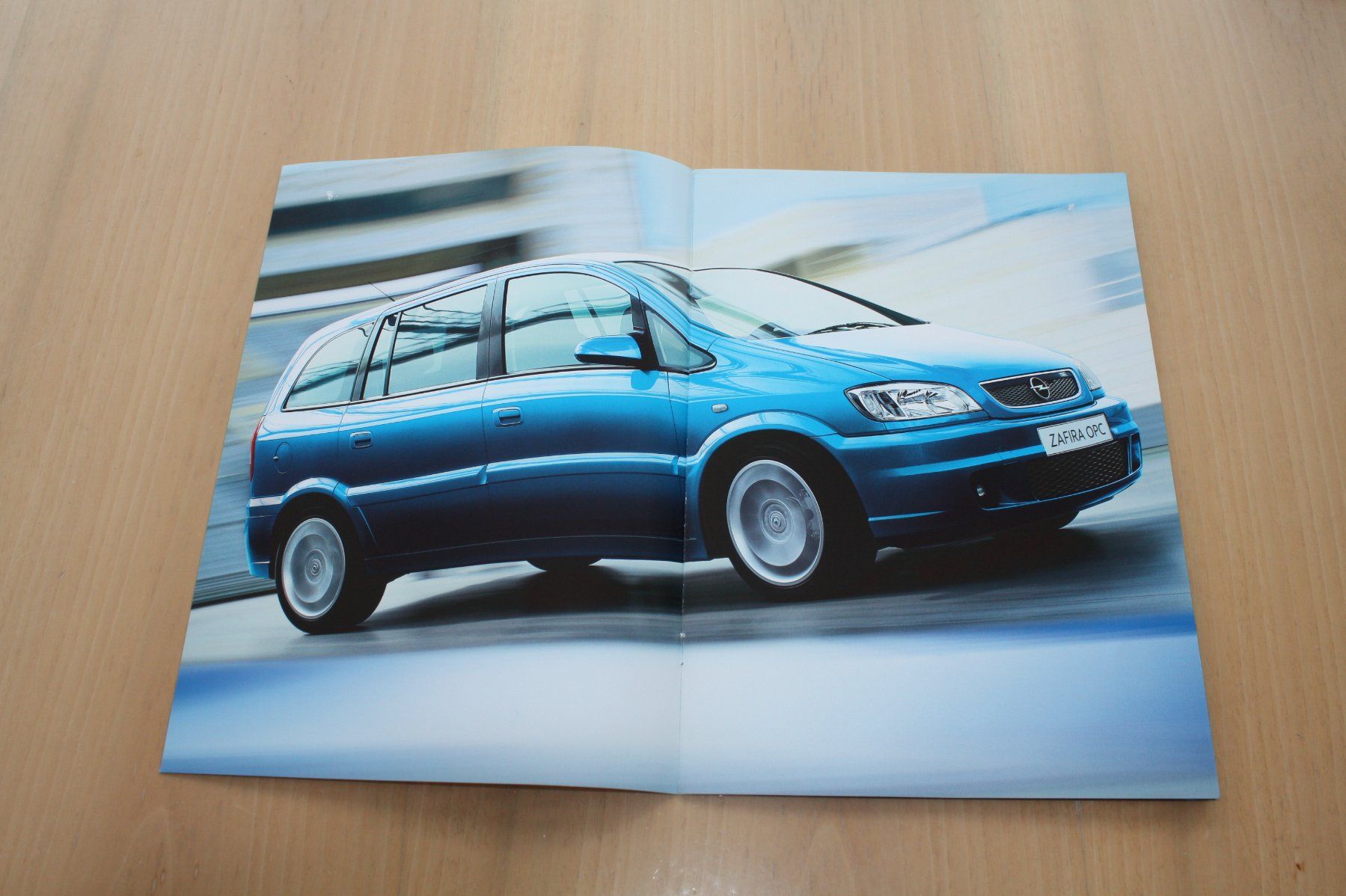 Opel Dokumente: OPEL ZAFIRA OPC CH-Prospekt 2/2003 – Gebraucht aus Wikon von erwin400 1