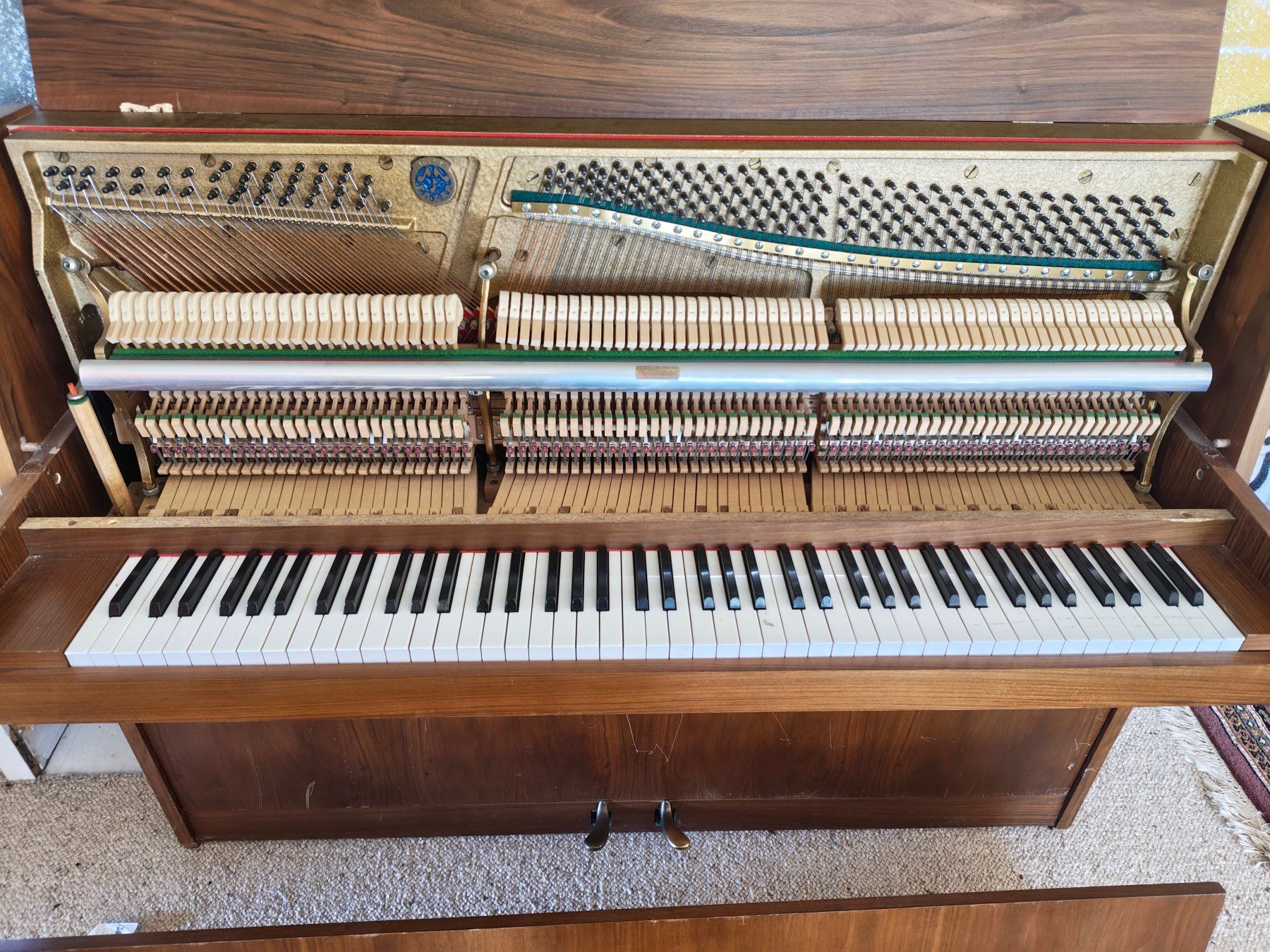 Instruments de musique: Klavier zu verschenken – D'occasion à Lyss par Tuzur 1