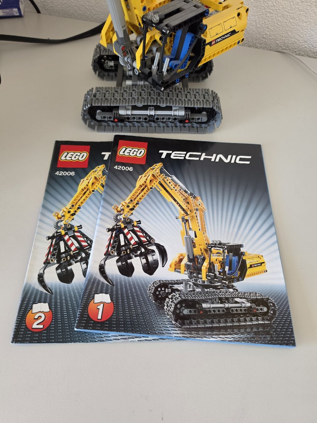 Lego Kit di costruzioni: Lego 42006 Raupenbagger – Usato da Fischbach LU venduto da Micra3 1