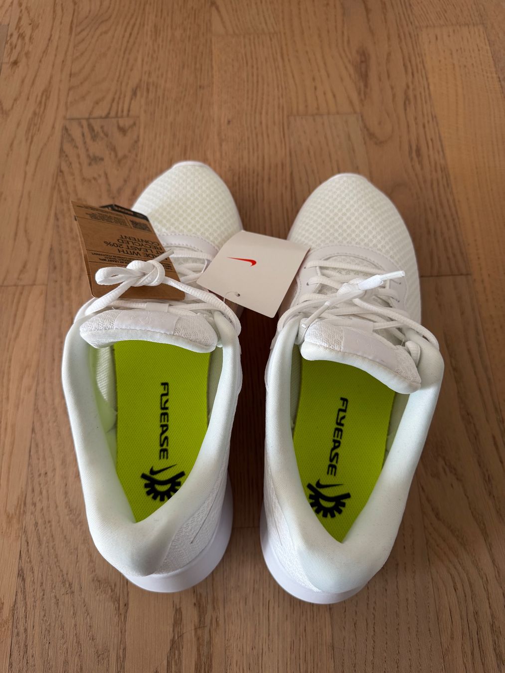 Nike Scarpe da uomo: Nike Tanjun Fliese Sneaker in Weiss – Nuovo (secondo la descrizione) da Gerlafingen venduto da Aebu85 4