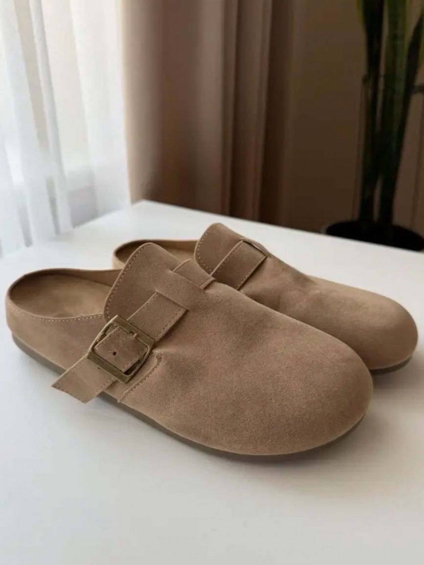 Scarpe da donna: Stylish clogs shoes, Size 38 – Usato da Gränichen venduto da Domsiiiii