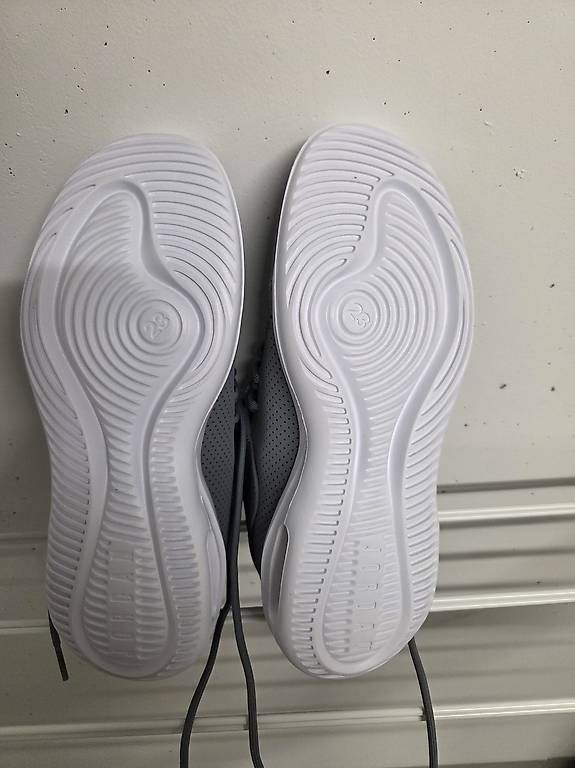 Jordan Scarpe da uomo: Nike Jordan First Class Herren Gr. 42 (NEU) – Nuovo (secondo la descrizione) da Rüfenacht BE venduto da Biancaro 1