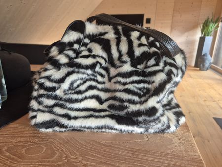 Handtasche