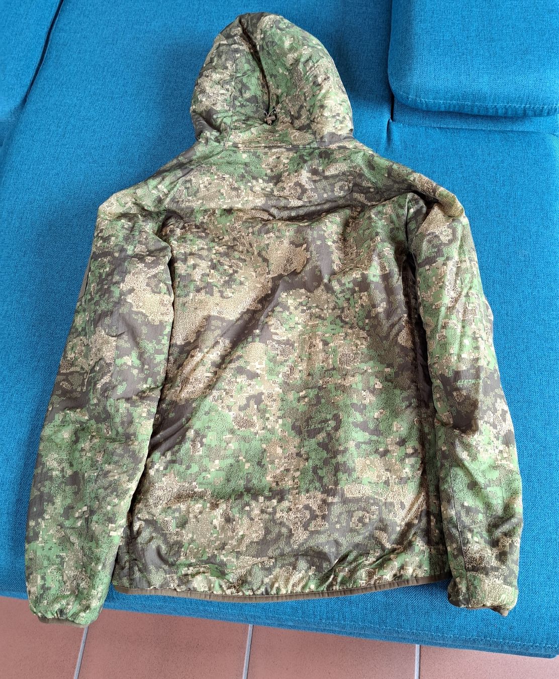 Giacche: Wolfhound Hoodie Jacket – Nuovo (secondo la descrizione) da Brenzikofen venduto da a.burkhard 2