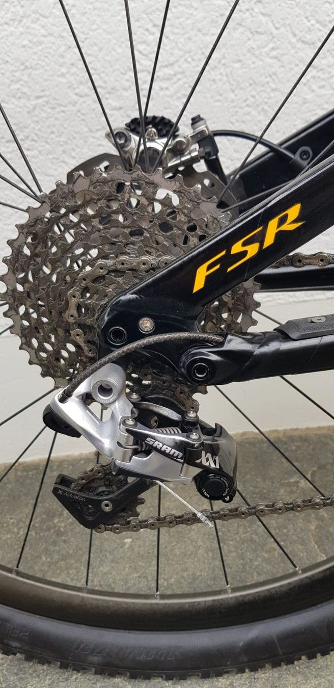 Specialized Biciclette: VTT Specialized S-Works Stumpjumper carbone taille M/L – Usato da Delémont venduto da for_b69p 5