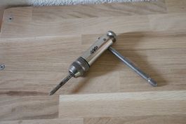 Gewindebohrer-Ratsche