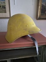 Alter Zivielschutz-Helm