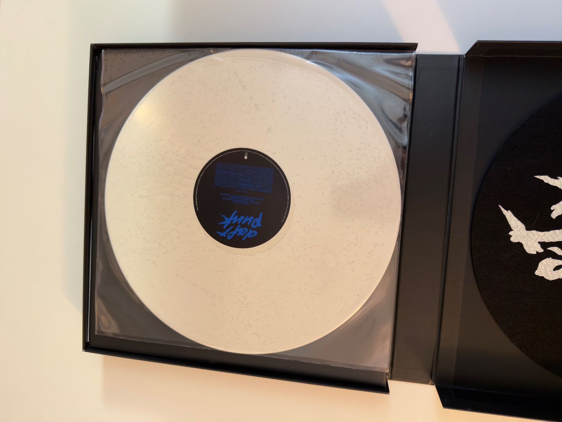 Dischi in vinile: Daft Punk Alive 1997 / Alive 2007 – Usato da Niederglatt ZH venduto da Expatriate 3