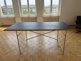 Richard Lampert Eiermann-Tisch