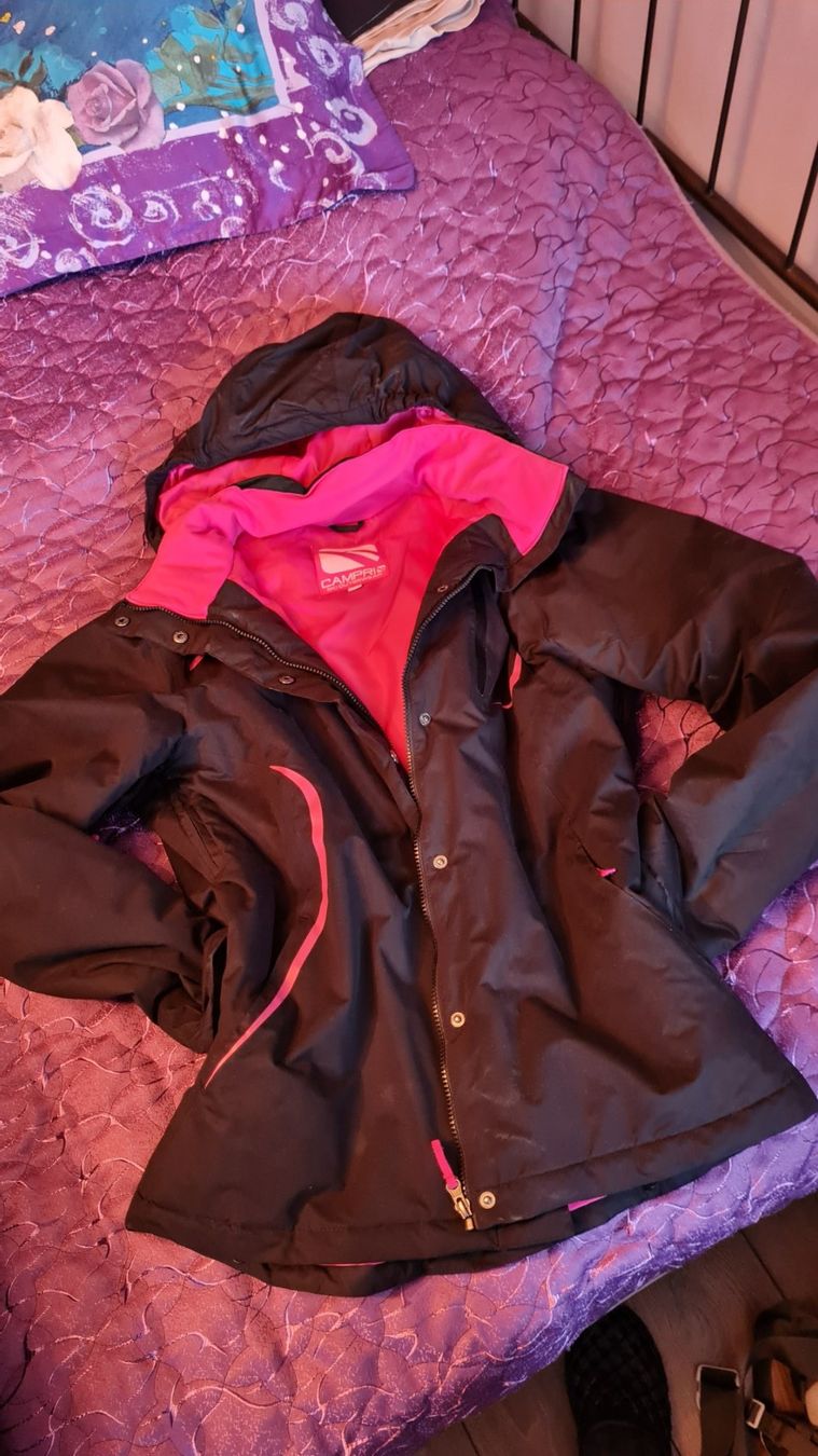 Jacken: Ski jacket – Gebraucht aus Bonstetten von Denitza87