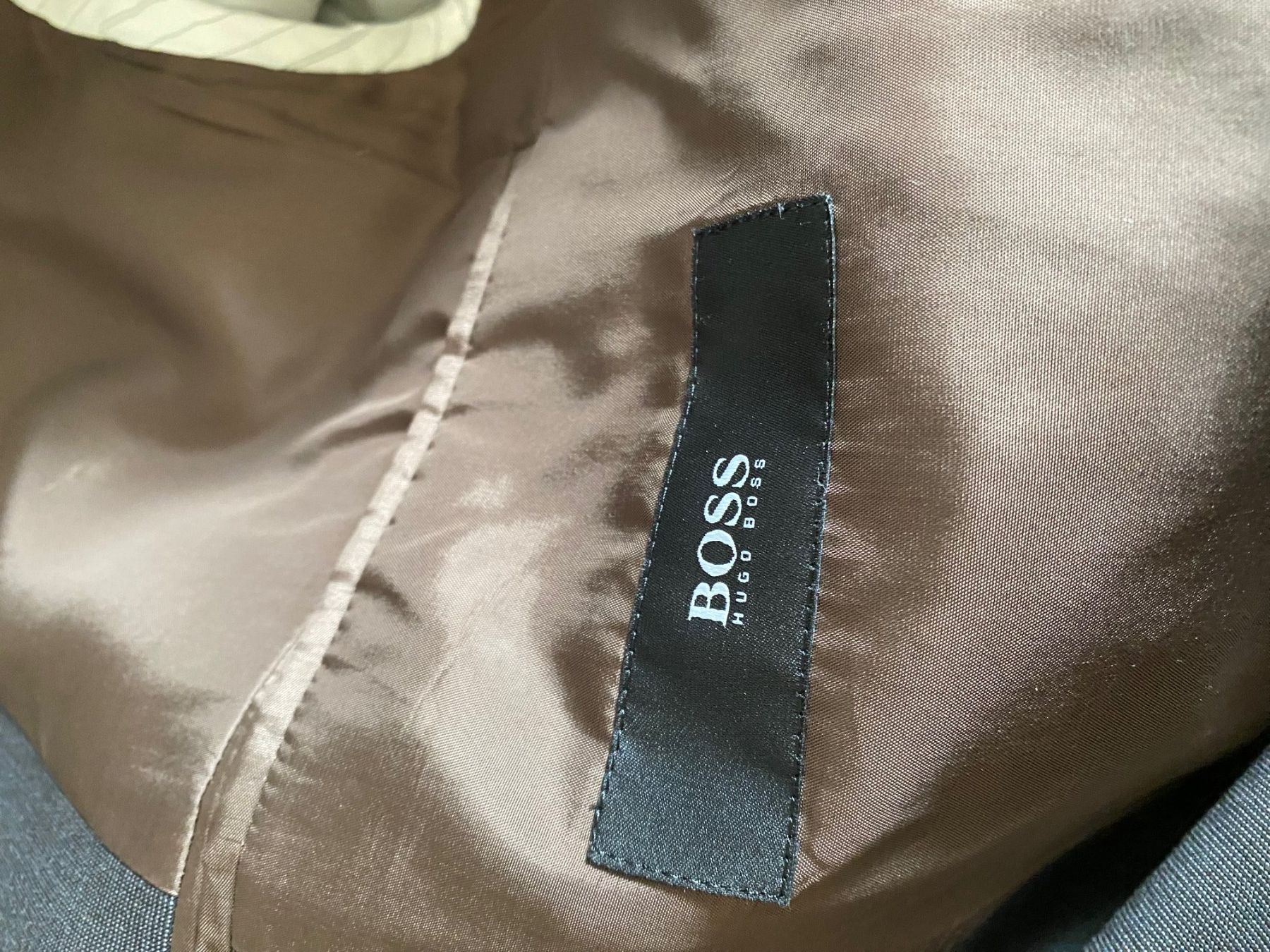 Hugo Boss Completi: HUGO BOSS ANZUG – Usato da Luzern venduto da Turmliebe 4
