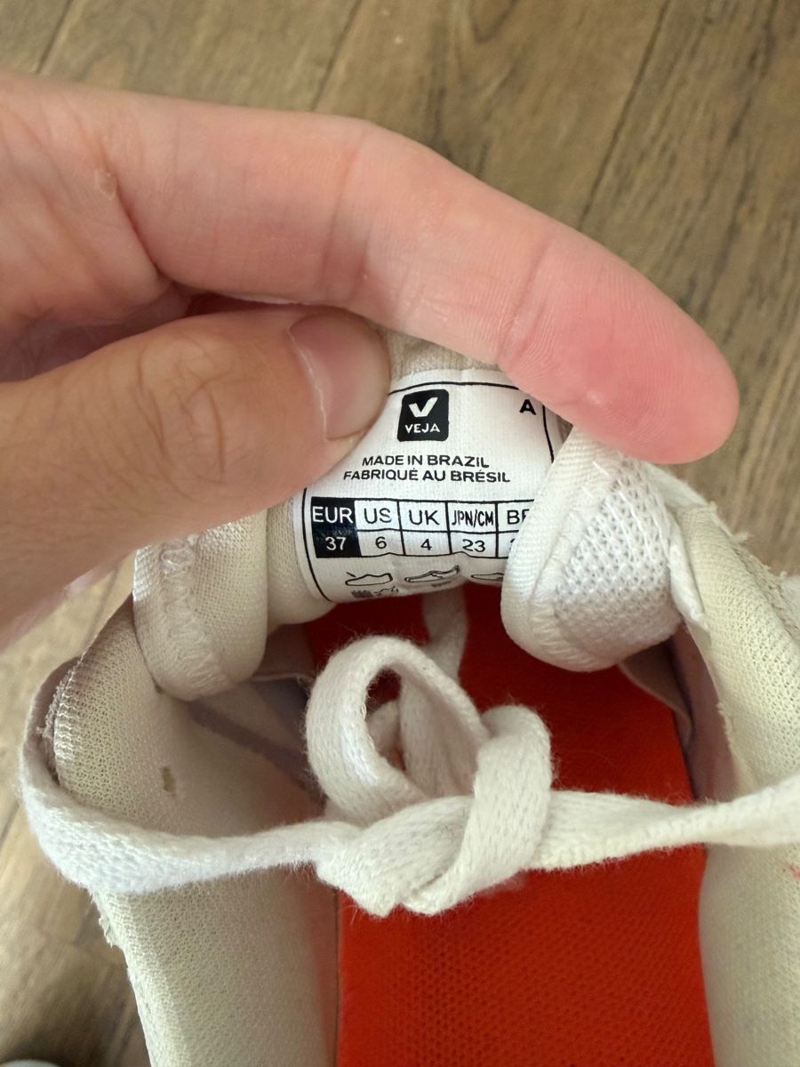 Veja Scarpe da donna: Veja Sneaker – Nuovo (secondo la descrizione) da Immensee venduto da meg_5pqk 3