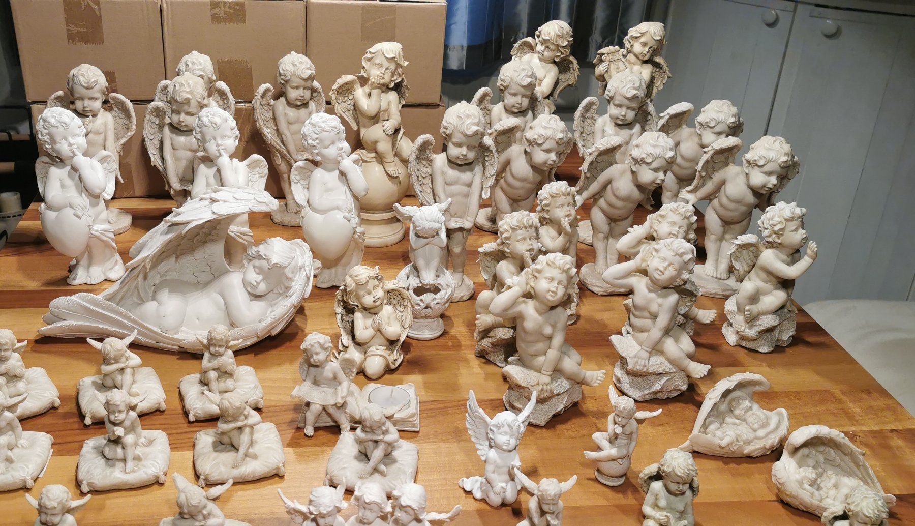 Figuren: 80 Engel – Neu (gemäss Beschreibung) aus Niederbuchsiten von  1