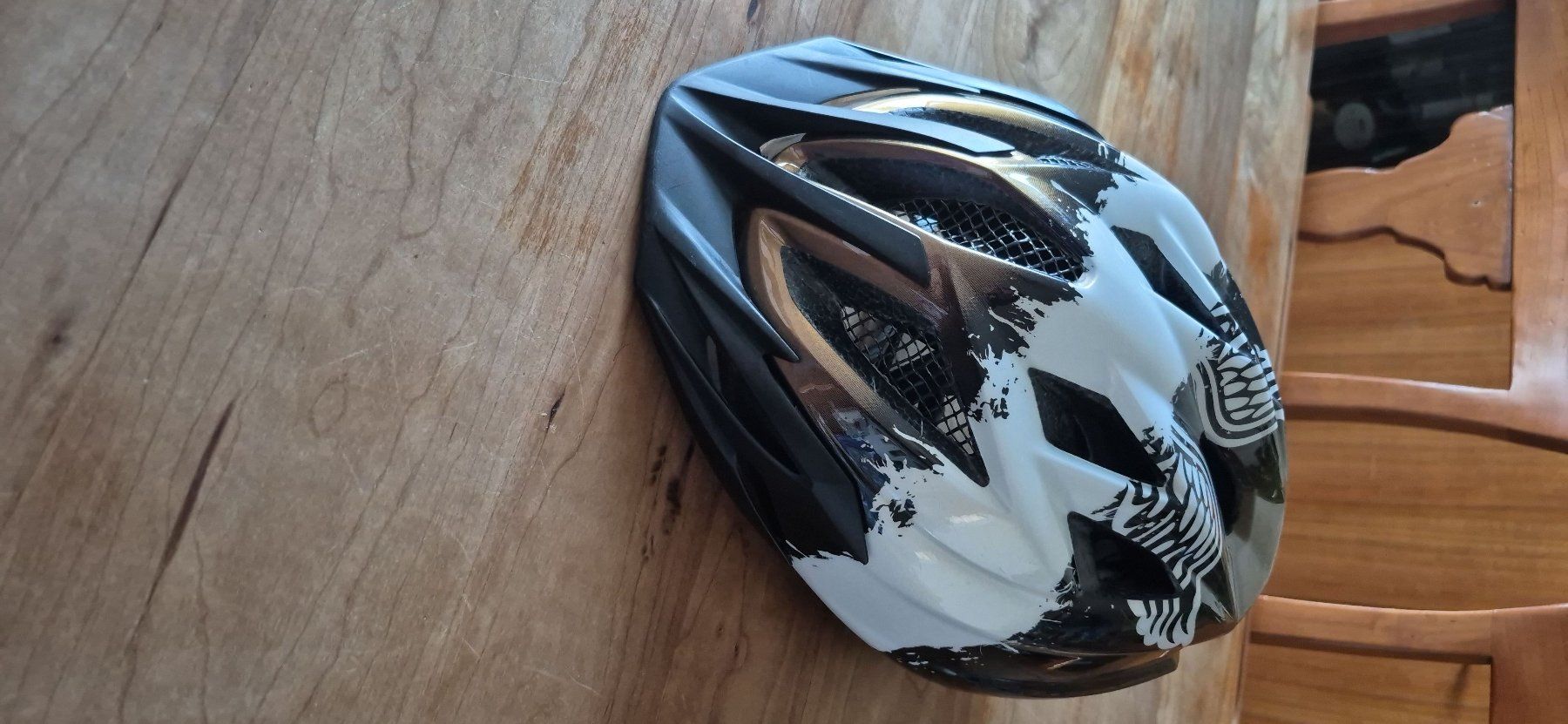 Caschi: Kinder-Velohelm SUVAliv Gr. 52-57 – Usato da Bern venduto da mdj_xm8z 1